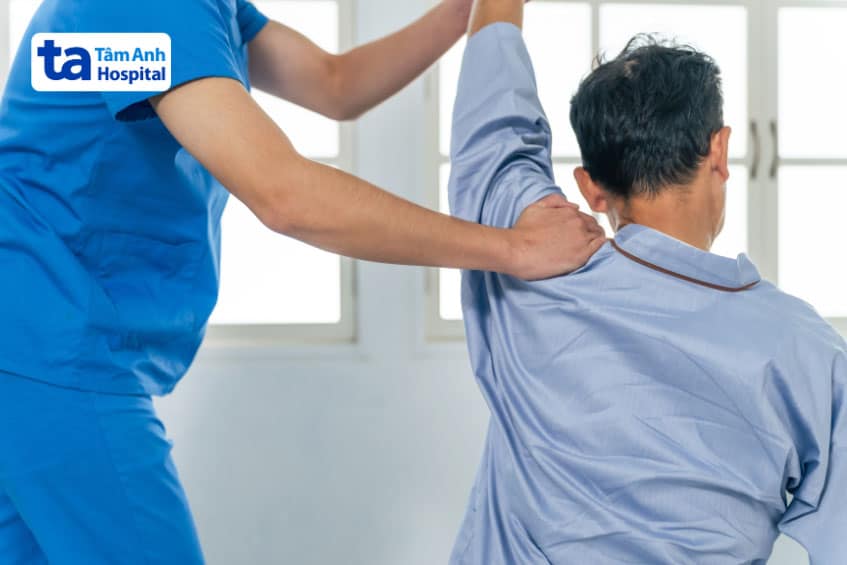 Khô khớp vai: Nguyên nhân, cách chữa và giải pháp phòng ngừa