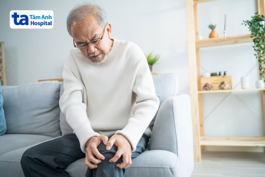 Viêm khớp gối ở người già: Nguyên nhân, dấu hiệu và điều trị 4 Viêm khớp gối ở người già: Nguyên nhân, dấu hiệu và điều trị